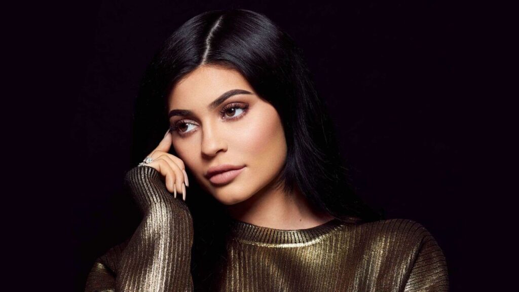 kylie-jenner-net-worth-2020-bio-career-family-frisky-story